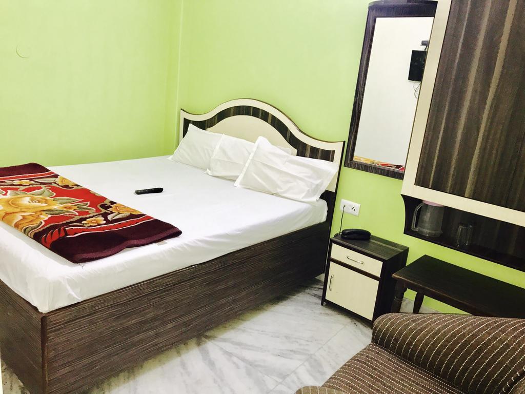 Shiv Ganga Lodge *